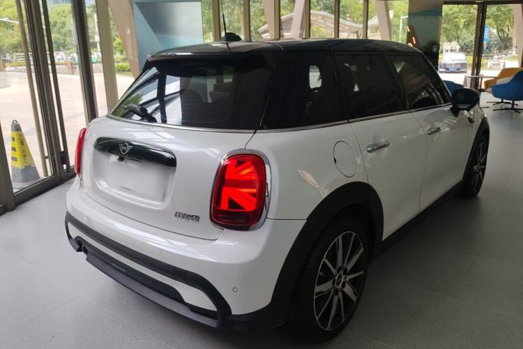 Used MINI 2023 Updated 1.5T COOPER Artist Five-Door Edition Rear Right 45 Deg
