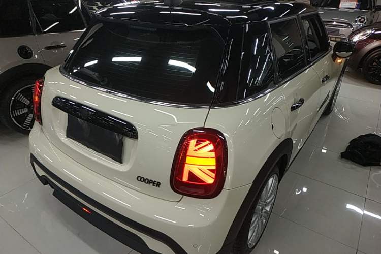 Used MINI 2023 1.5T COOPER Artist Five-Door Edition Rear Right 45 Deg