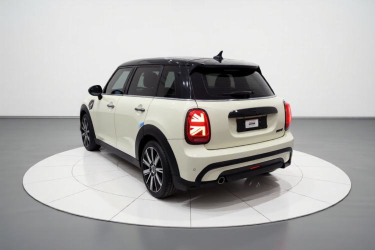 Used MINI 2023 1.5T COOPER Artist Five-Door Edition Rear