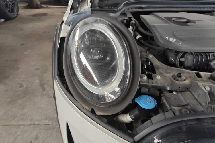 Used MINI 2023 Updated 1.5T COOPER Artist Right Front Headlight