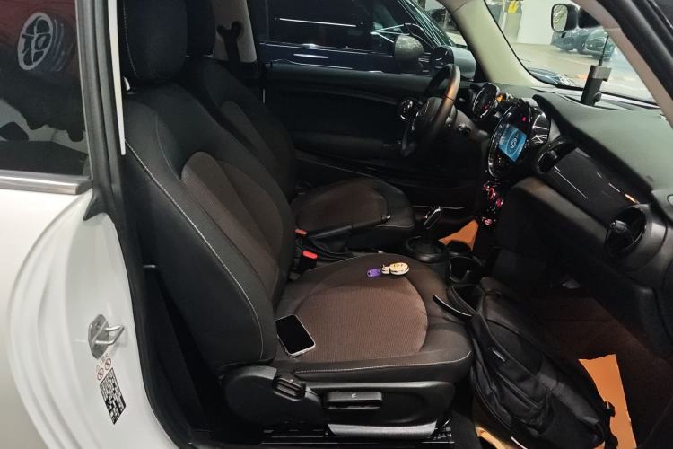 Used MINI 2023 1.5T ONE Right Front Seat