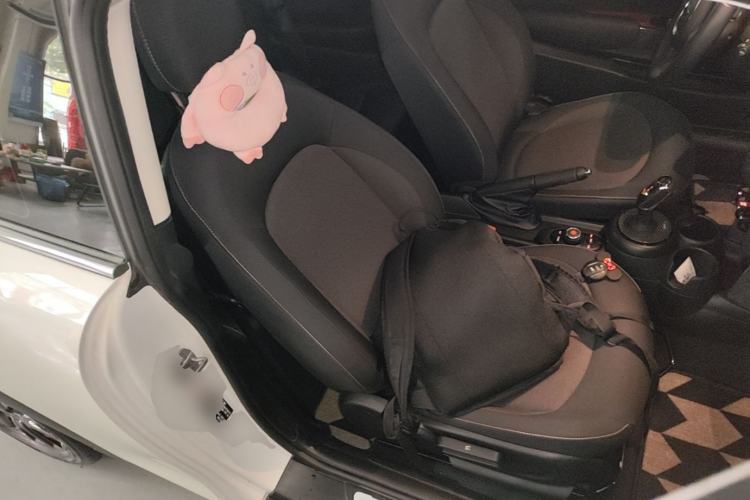 Used MINI 2023 1.5T ONE Right Front Seat