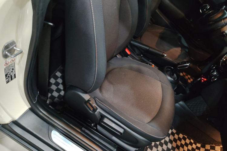 Used MINI 2023 1.5T ONE Right Front Seat
