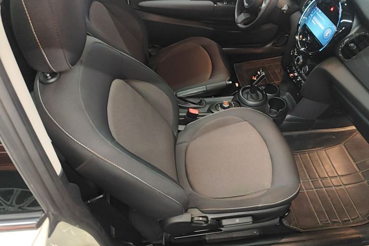 Used MINI 2023 1.5T ONE Right Front Seat