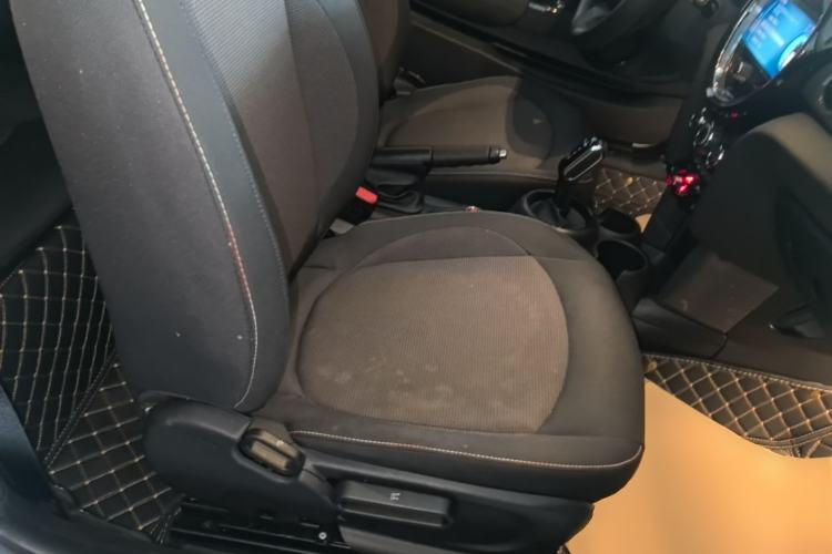 Used MINI 2023 1.5T ONE Right Front Seat