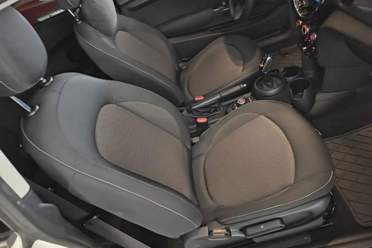 Used MINI 2023 1.5T ONE Right Front Seat