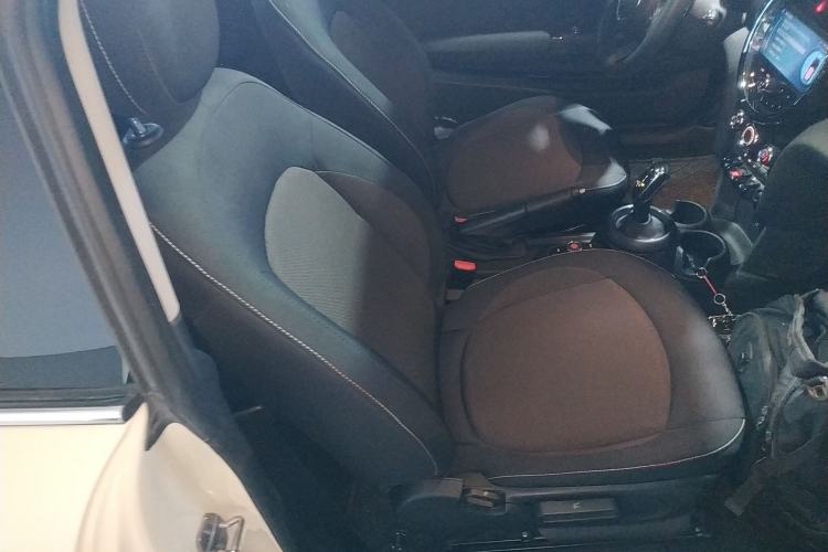 Used MINI 2023 1.5T ONE Right Front Seat