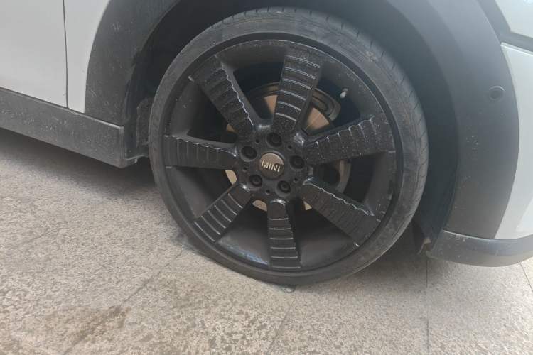 Used MINI 2023 1.5T COOPER King's Cross Special Edition Right Front Wheel Hub