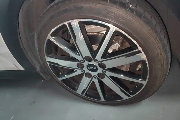 Used MINI 2023 Updated 1.5T COOPER Artist Right Front Wheel Hub