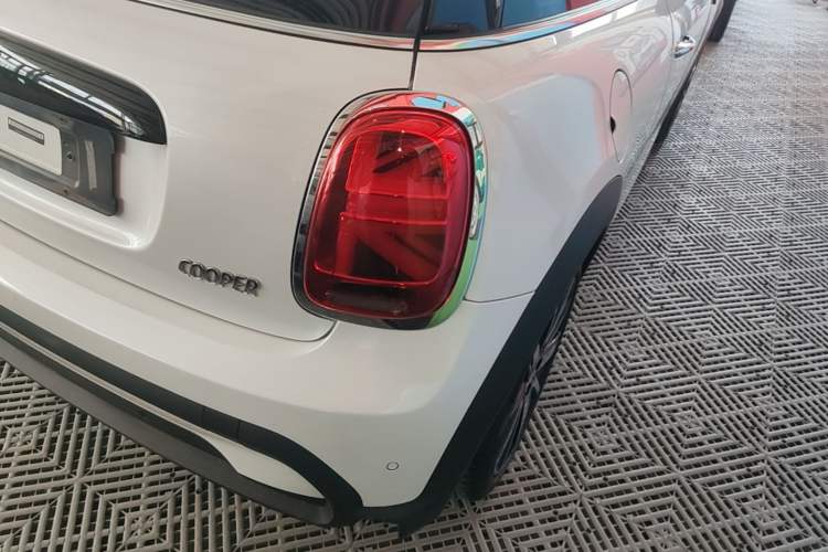 Used MINI 2023 Updated 1.5T COOPER Artist Right Rear Taillight