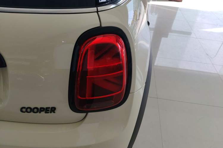 Used MINI 2023 1.5T COOPER Artist Right Rear Taillight