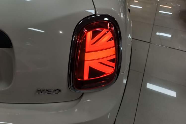 Used MINI 2023 1.5T ONE Five-Door Edition Right Rear Taillight