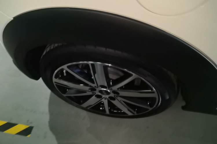 Used MINI 2023 1.5T COOPER Artist Right Rear Wheel Hub