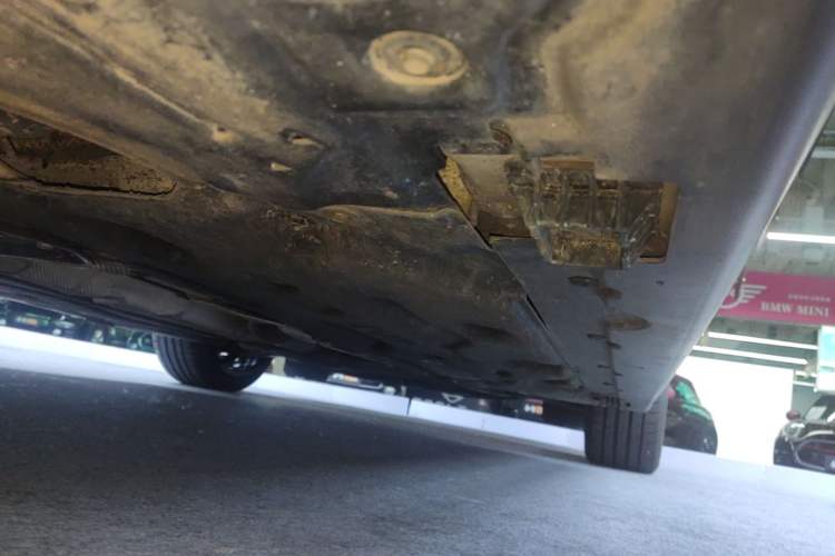 Used MINI 2023 Updated 1.5T COOPER Artist Right Side Sill