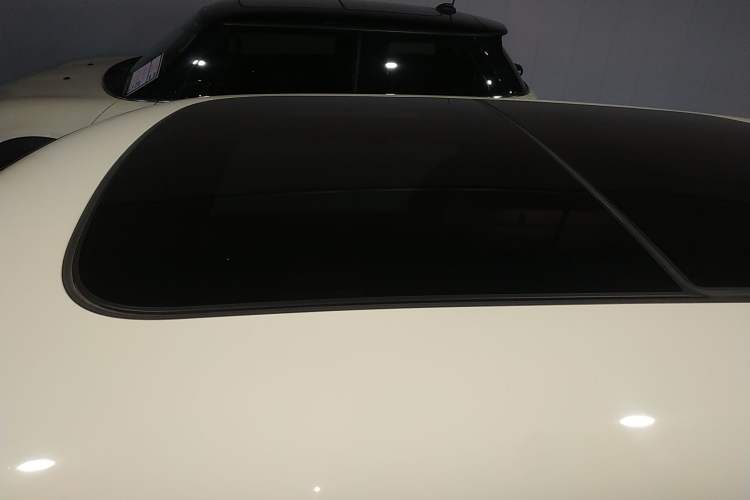 Used MINI 2023 1.5T ONE Roof