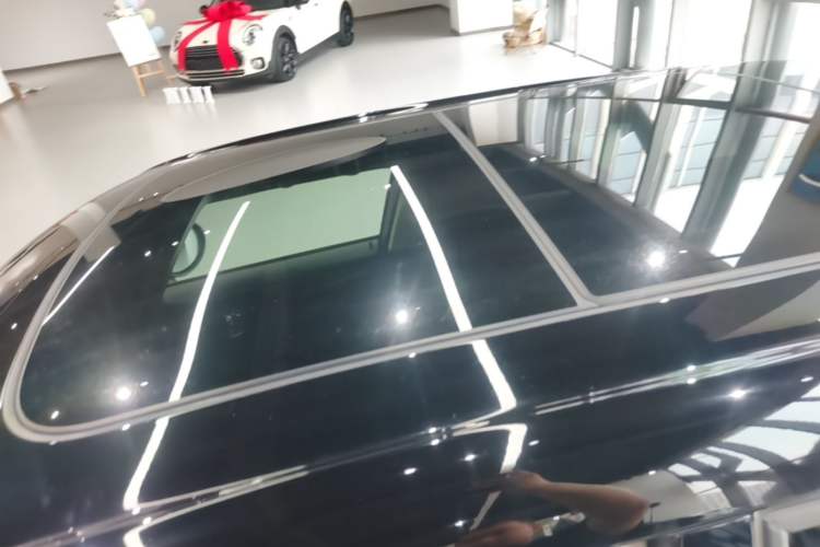 Used MINI 2023 Updated 1.5T COOPER Artist Five-Door Edition Roof