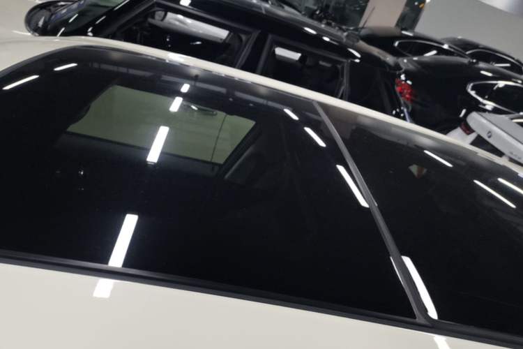 Used MINI 2023 1.5T ONE Five-Door Edition Roof