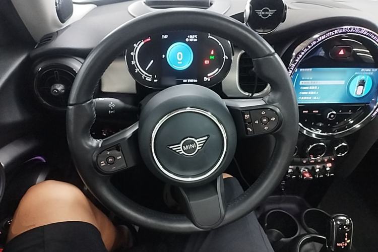 Used MINI 2023 1.5T COOPER Artist Steering Wheel