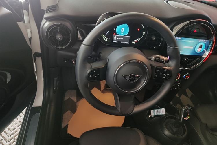 Used MINI 2023 Updated 1.5T COOPER Artist Steering Wheel