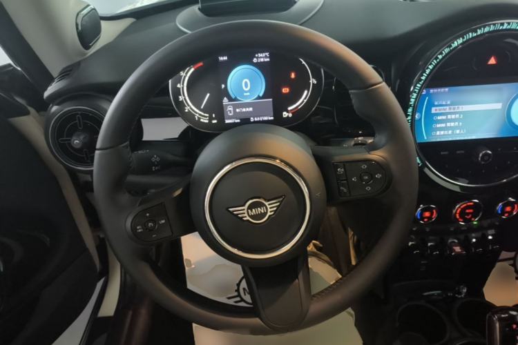 Used MINI 2023 1.5T COOPER Artist Steering Wheel