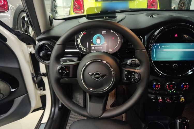 Used MINI 2023 1.5T COOPER Artist Five-Door Edition Steering Wheel