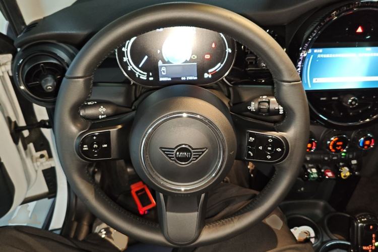 Used MINI 2023 1.5T COOPER Artist Five-Door Edition Steering Wheel