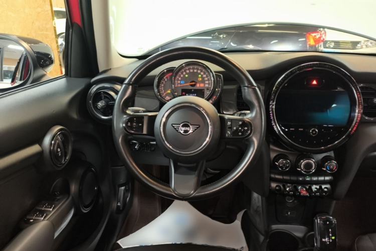 Used MINI 2023 1.5T ONE Five-Door Edition Steering Wheel