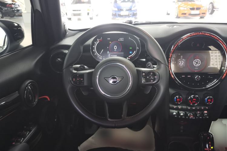 Used MINI 2023 Facelift 2.0T COOPER S Artist Five-Door Edition Steering Wheel