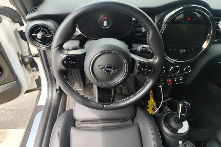 Used MINI 2023 1.5T COOPER King's Cross Special Edition Steering Wheel