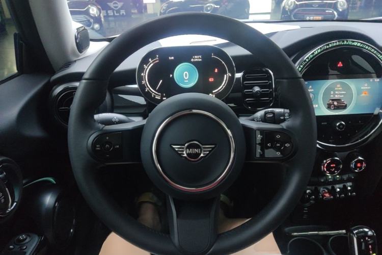 Used MINI 2023 Updated 1.5T COOPER Artist Steering Wheel