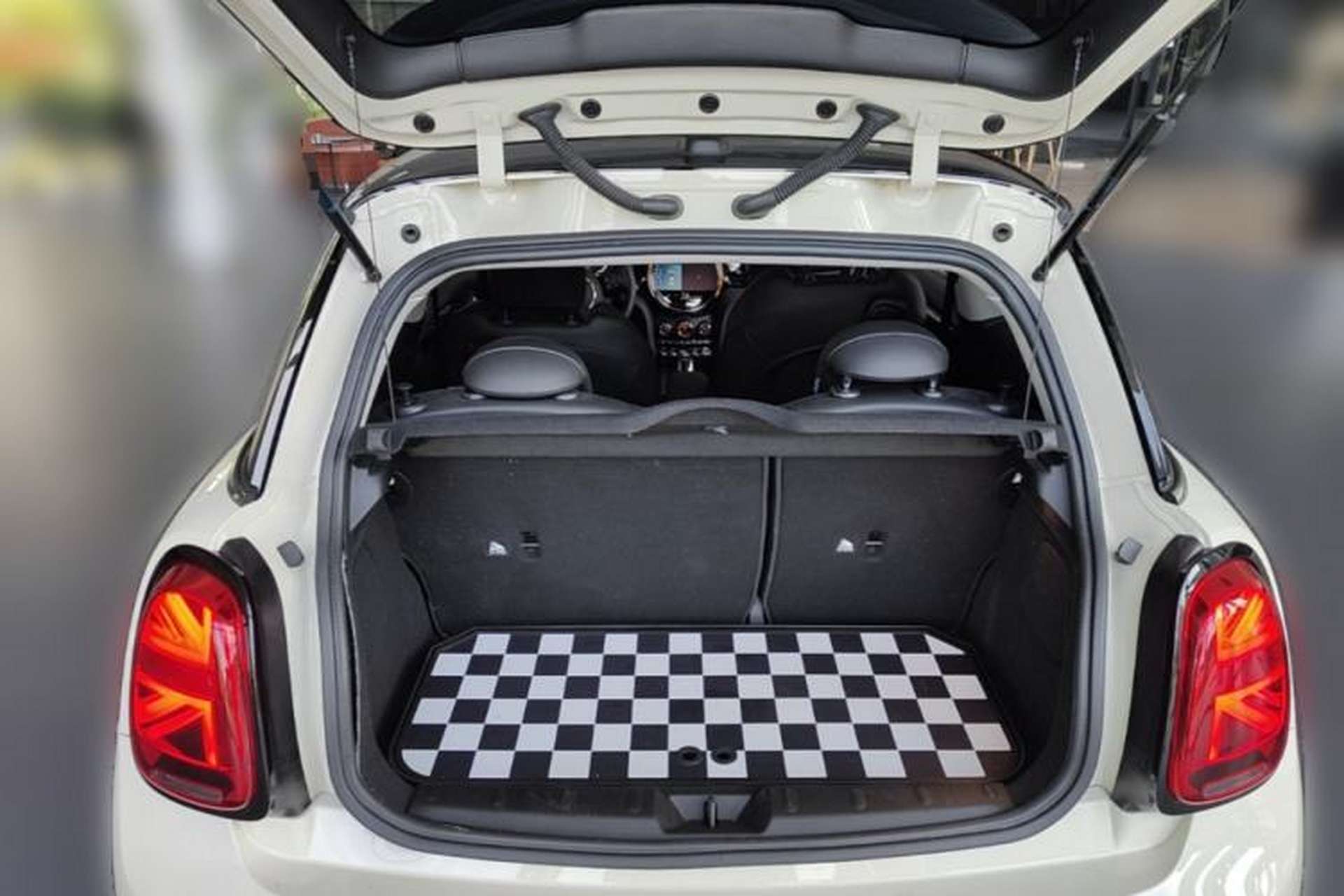 Used MINI 2023 1.5T COOPER Artist Trunk