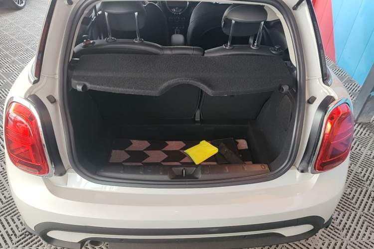 Used MINI 2023 Updated 1.5T COOPER Artist Trunk