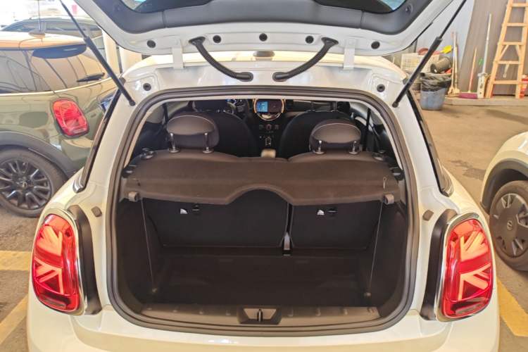 Used MINI 2023 1.5T ONE Trunk