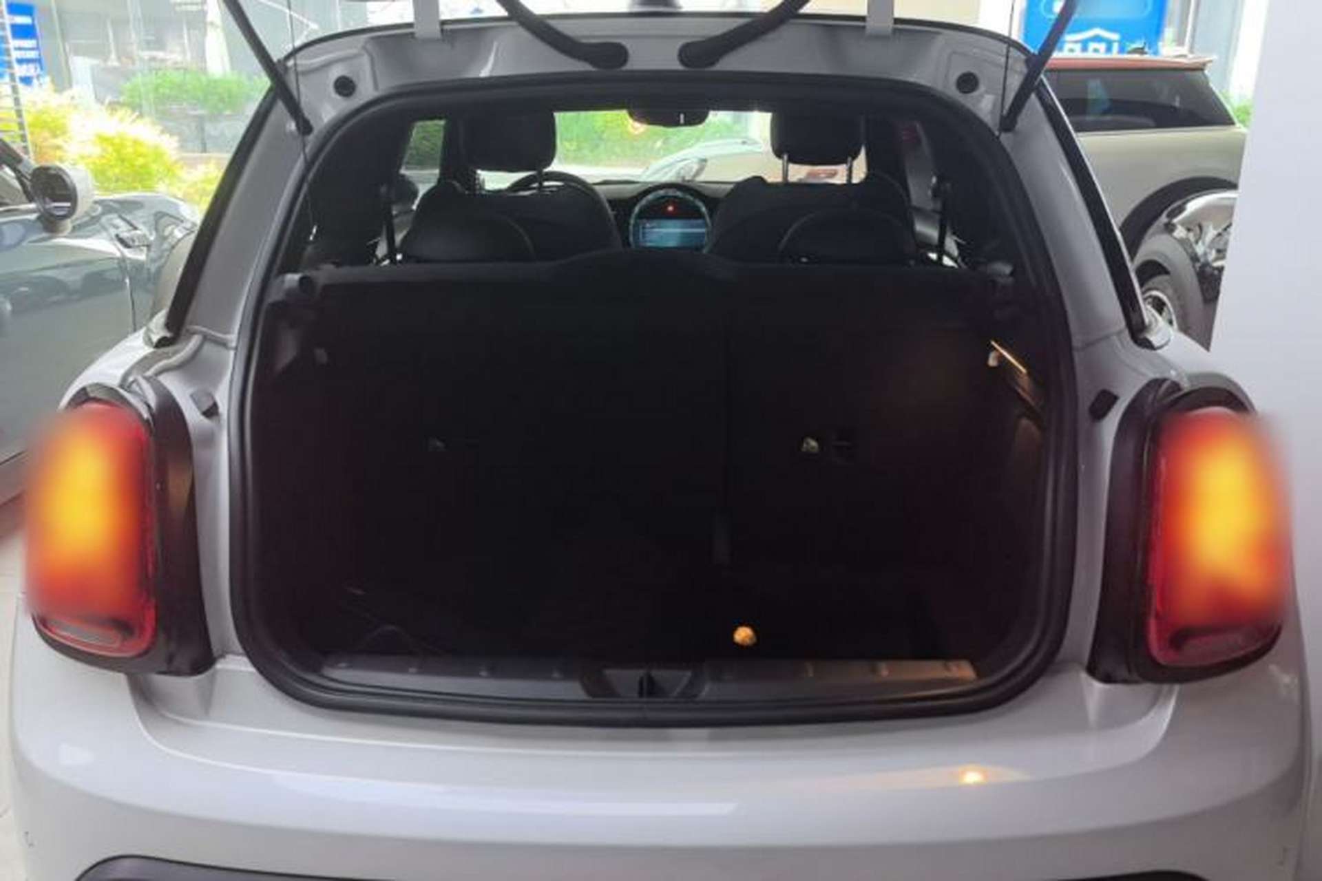 Used MINI 2023 Updated 2.0T COOPER S Artist Trunk