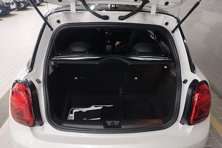 Used MINI 2023 Updated 2.0T COOPER S Racing Driver Trunk