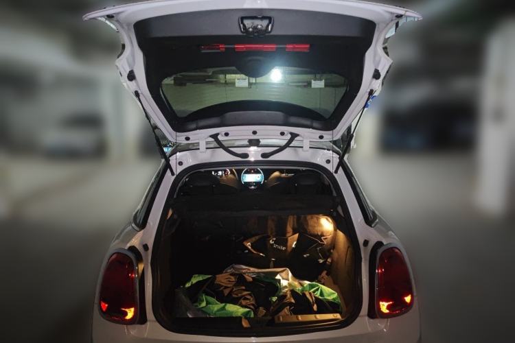 Used MINI 2023 Updated 1.5T COOPER Artist Five-Door Edition Trunk