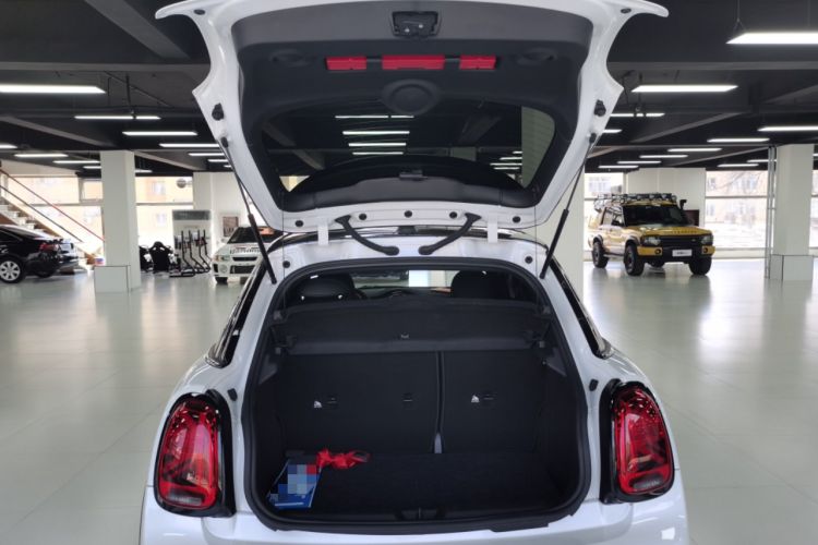 Used MINI 2023 Facelift 2.0T COOPER S Artist Five-Door Edition Trunk
