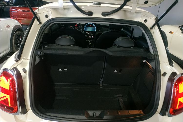 Used MINI 2023 1.5T ONE Trunk