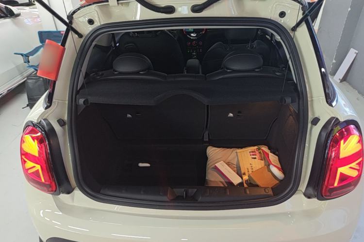 Used MINI 2023 1.5T COOPER Artist Trunk