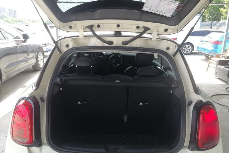 Used MINI 2023 1.5T COOPER Artist Trunk