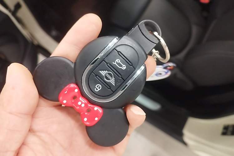 Used MINI 2023 1.5T COOPER Artist Vehicle Key