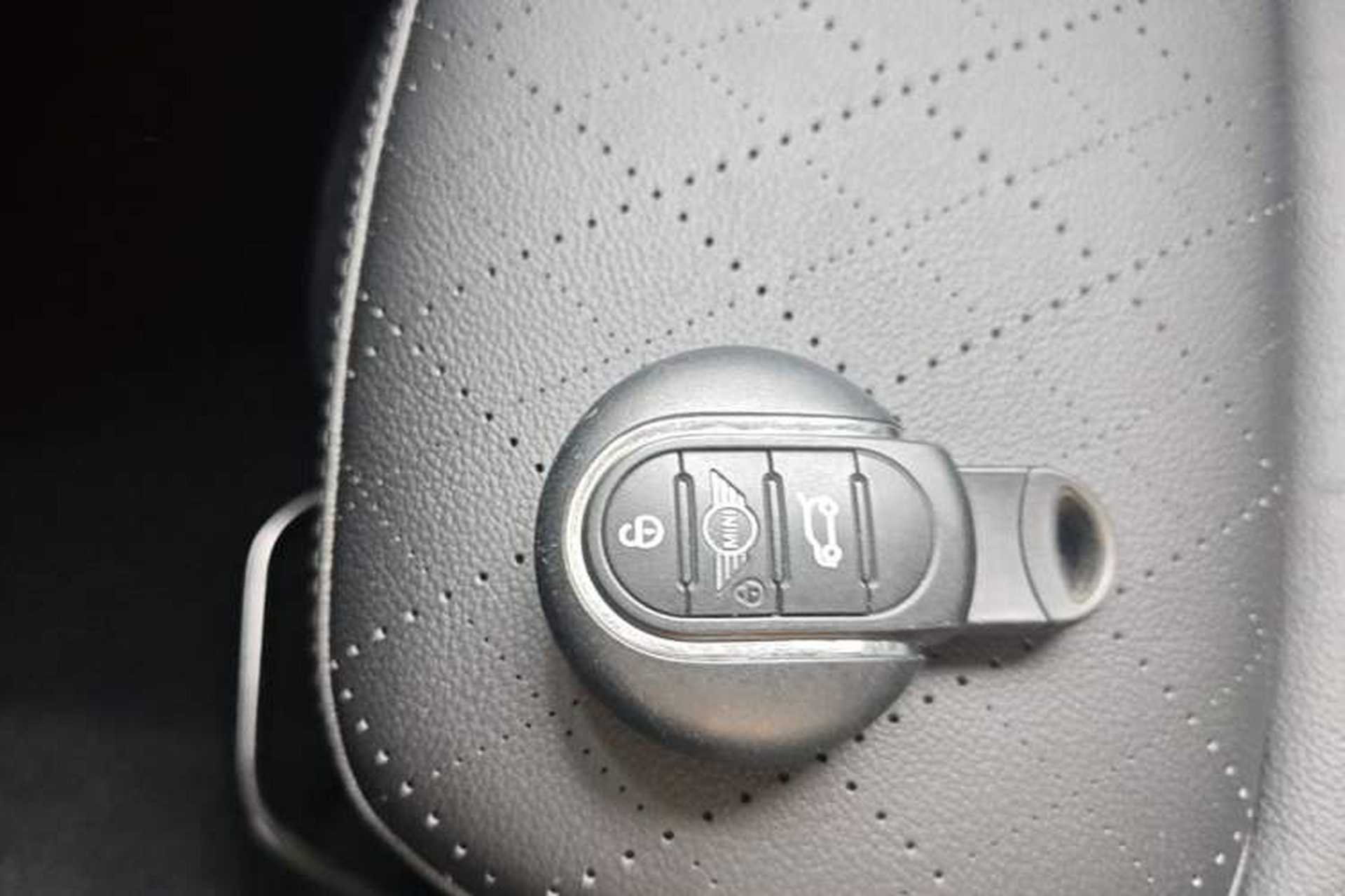 Used MINI 2023 2.0T COOPER S Artist Vehicle Key