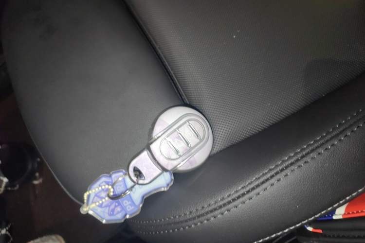 Used MINI 2023 Updated 1.5T COOPER Artist Vehicle Key