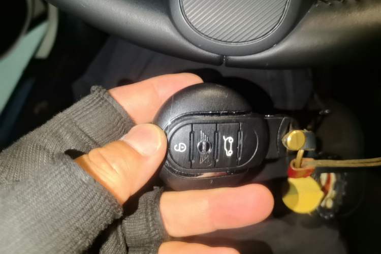 Used MINI 2023 1.5T COOPER Artist Vehicle Key