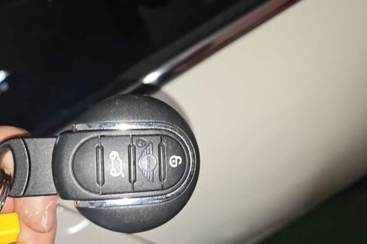 Used MINI 2023 1.5T ONE Vehicle Key