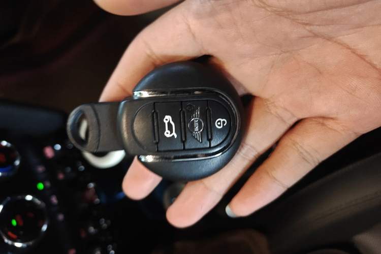 Used MINI 2023 Updated 1.5T COOPER Artist Vehicle Key