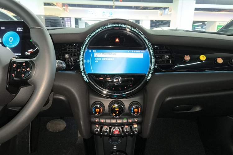 Used MINI 2023 1.5T COOPER Artist Audio And AC Panel