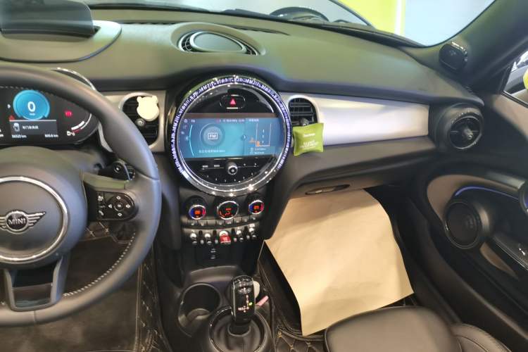 Used MINI 2023 Revised 2.0T COOPER S CABRIO Artist Audio And AC Panel