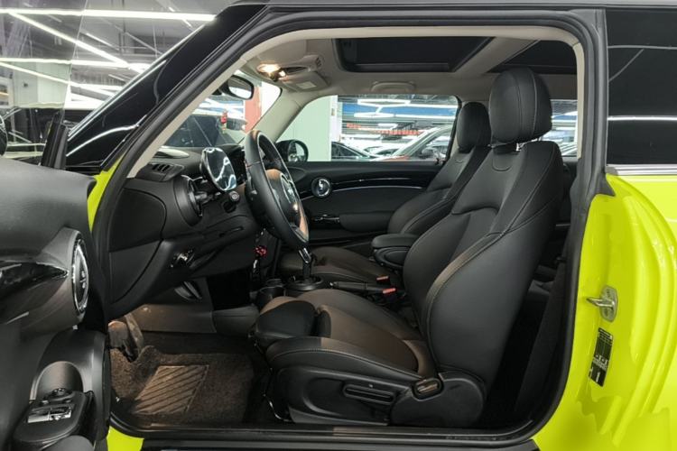 Used MINI 2023 1.5T COOPER Artist Driver Seat