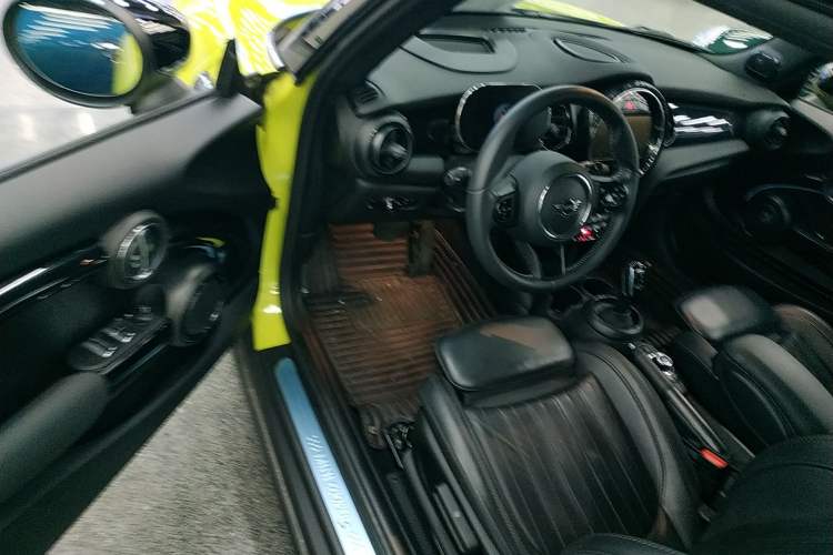 Used MINI 2023 2.0T COOPER S CABRIO Artist Driver Seat